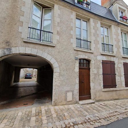 Le Saint Jean Et Son Parking Privee Daire Blois Dış mekan fotoğraf