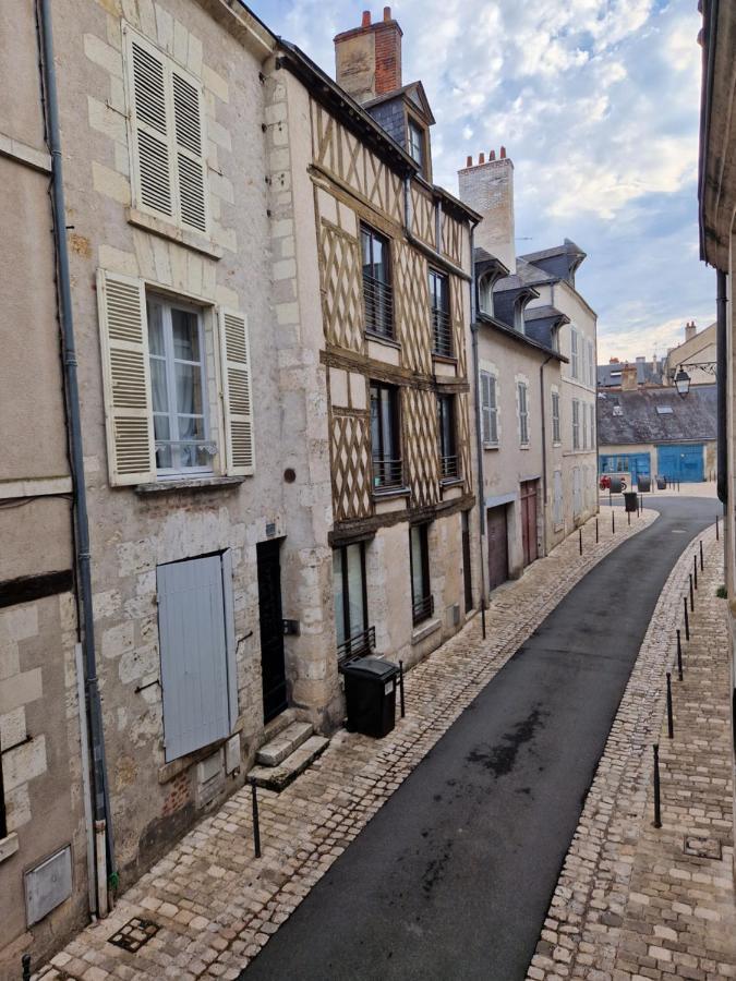 Le Saint Jean Et Son Parking Privee Daire Blois Dış mekan fotoğraf